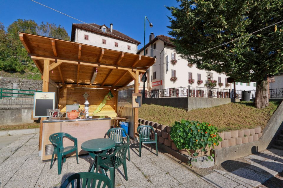 Esterno Albergo alle Alpi